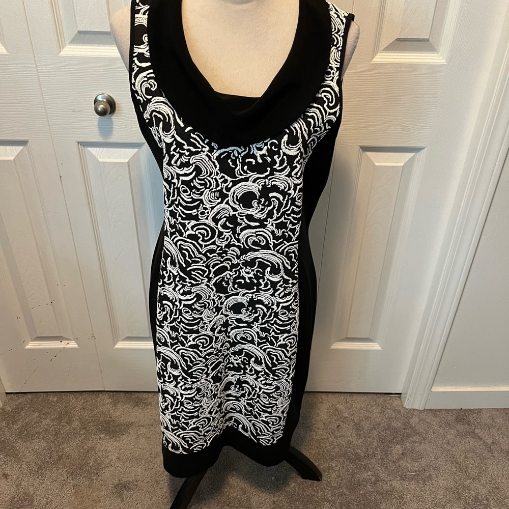 Joseph Ribkoff Black and White Sleeveless Midi Dress size 14